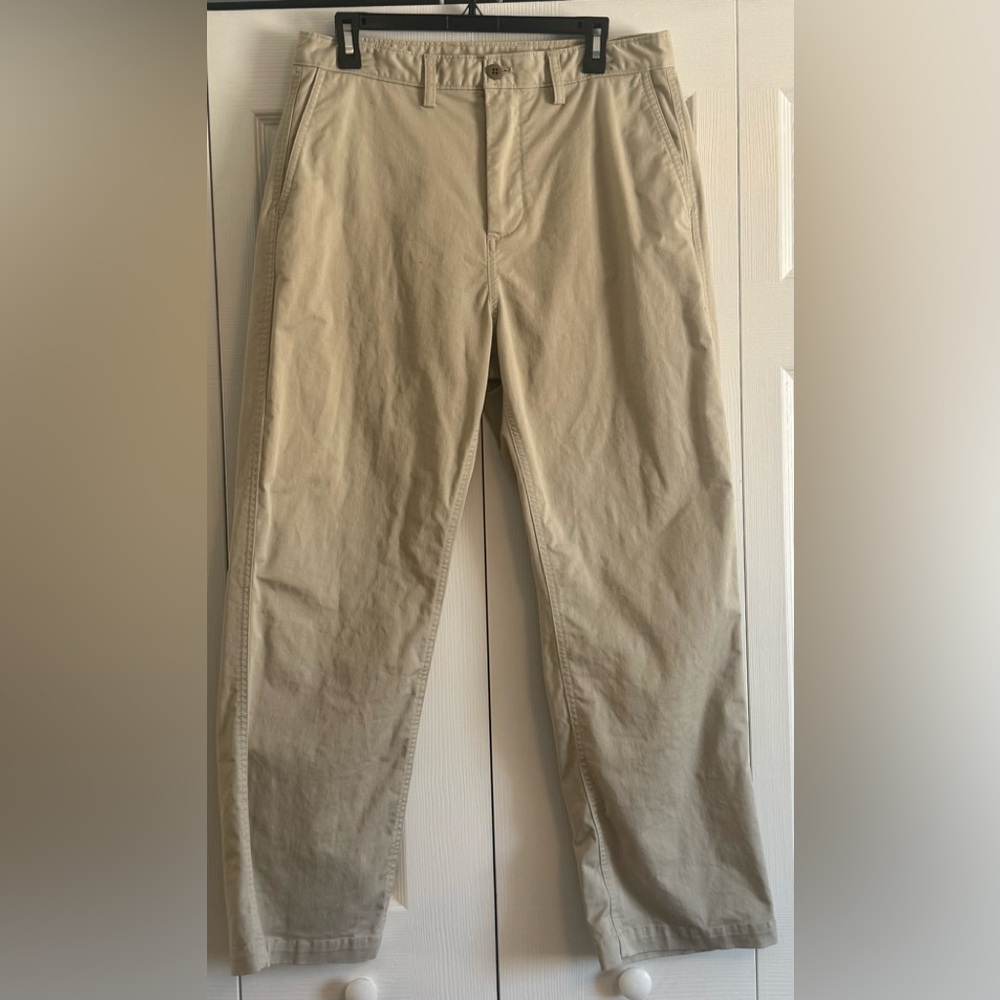 30x30 GAP Men's Khaki Chinos - 90 Loose/Baggy